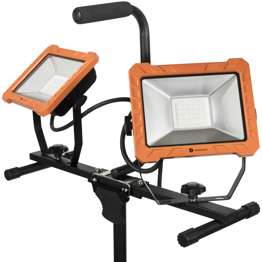 LED-arbetslampa tripod 2 x 30W