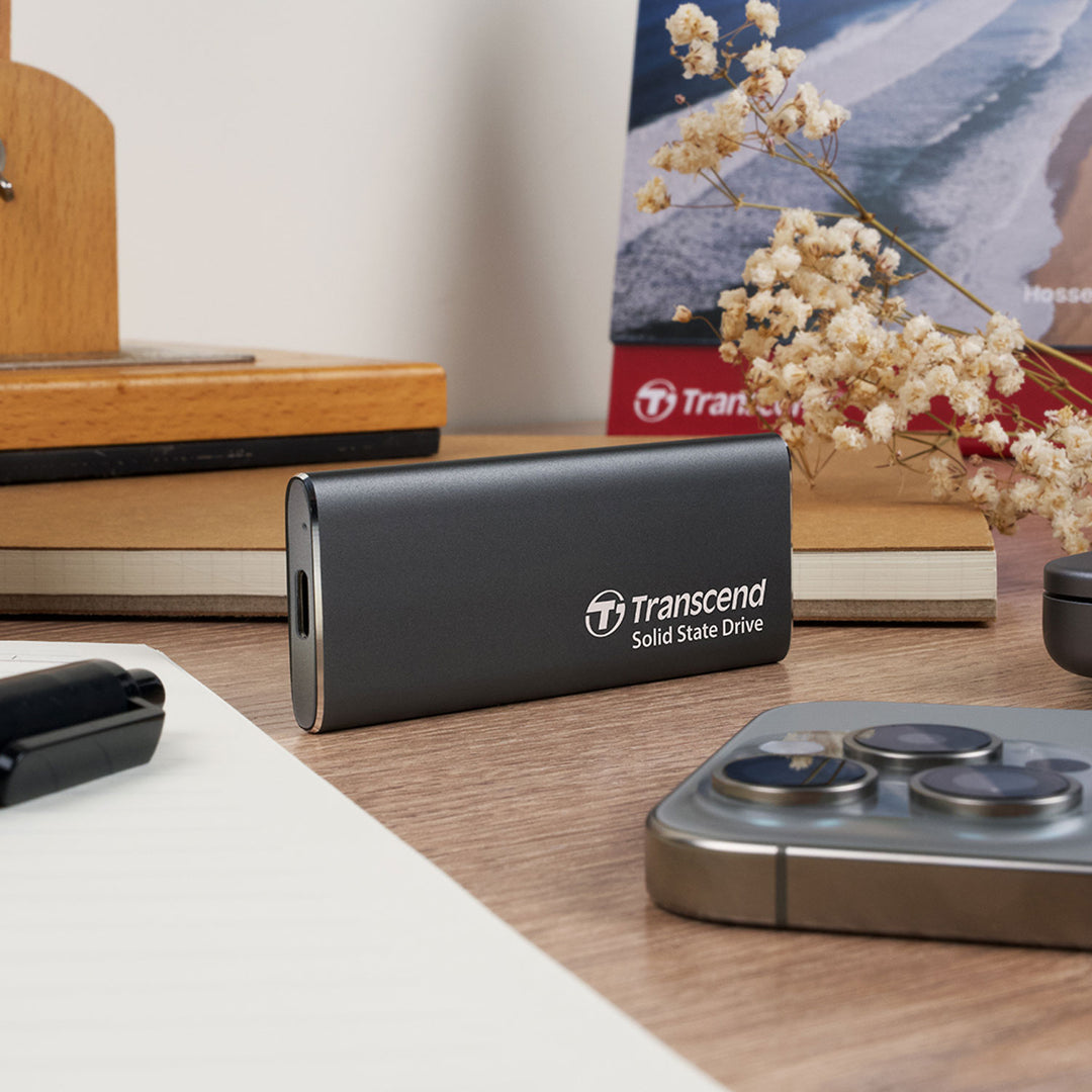 Portabel SSD ESD256C USB-C 2TB 10Gbps (R1050/W950 Mb/s) Aluminium