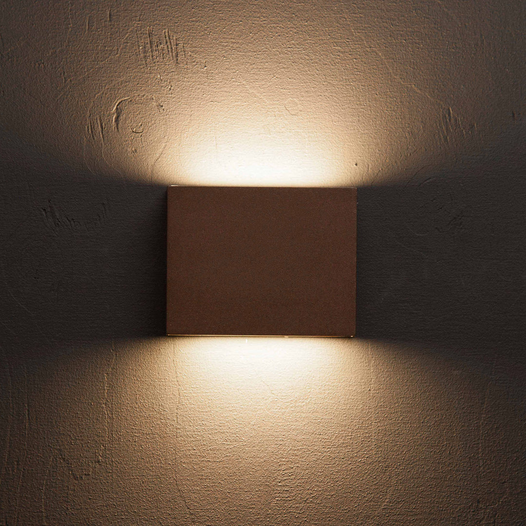 Per II Väggarmatur LED IP54 3000K 6W 430lm Corten