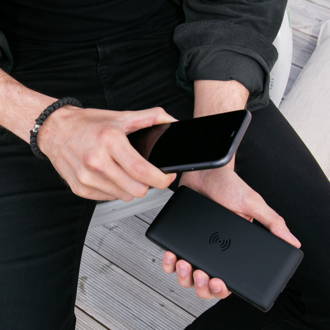 PowerBank 10.000 mAh 12W + Wireless Charging Svart