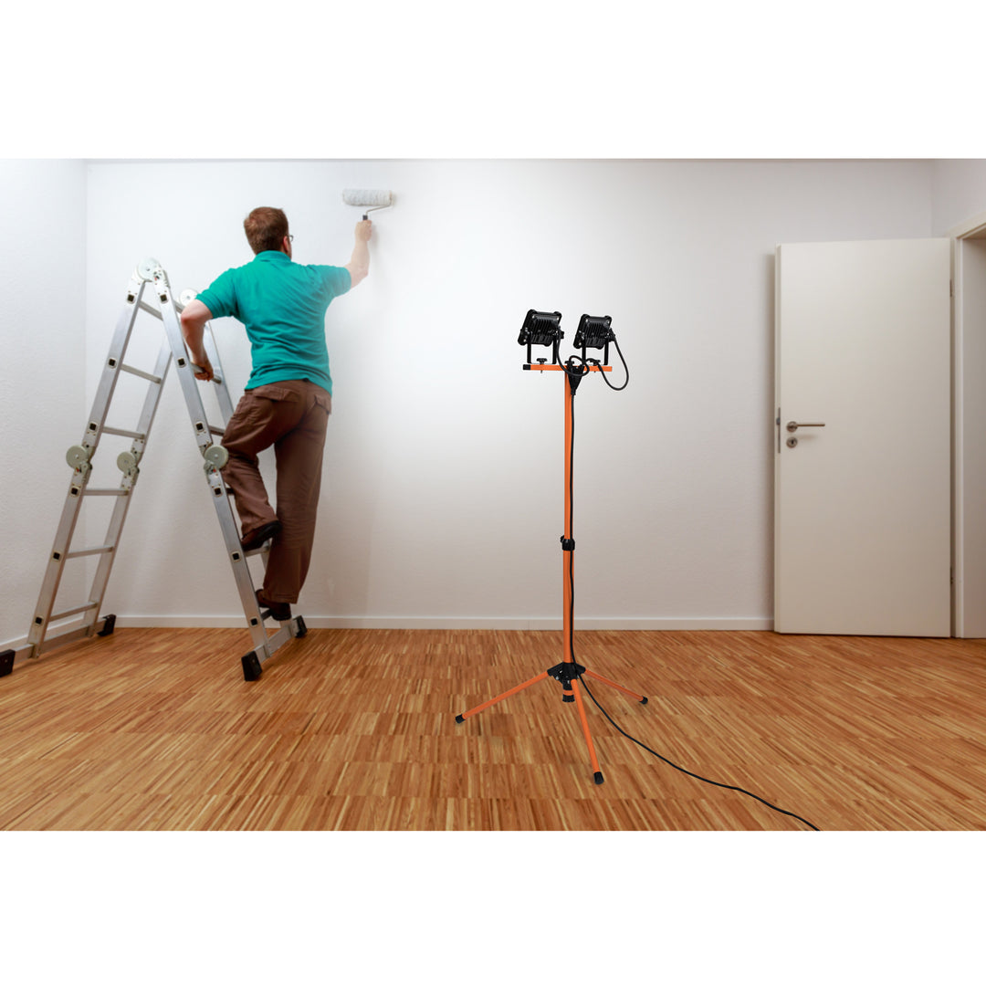 LED-arbetslampa tripod 2 x 10W